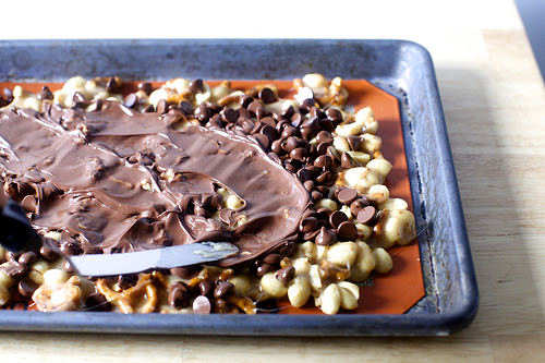 Delicious Chocolate Peanut and Pretzel Brittle